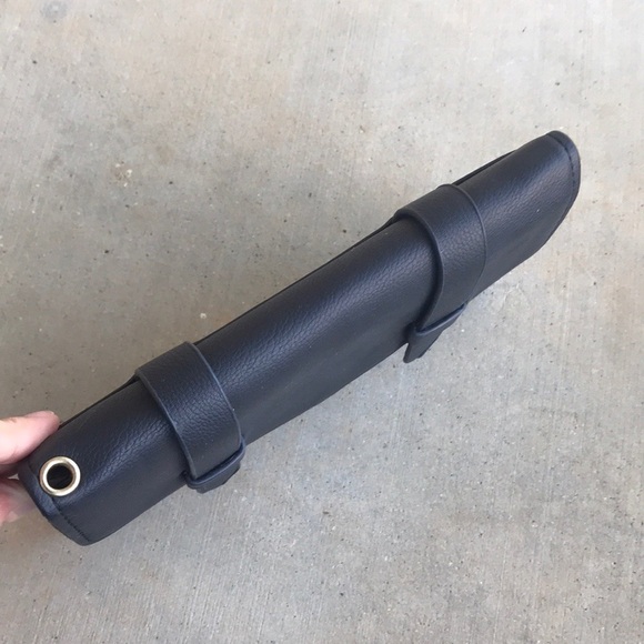 Black Gold Fold Over Envelope Messenger Wallet - Picture 2 of 5